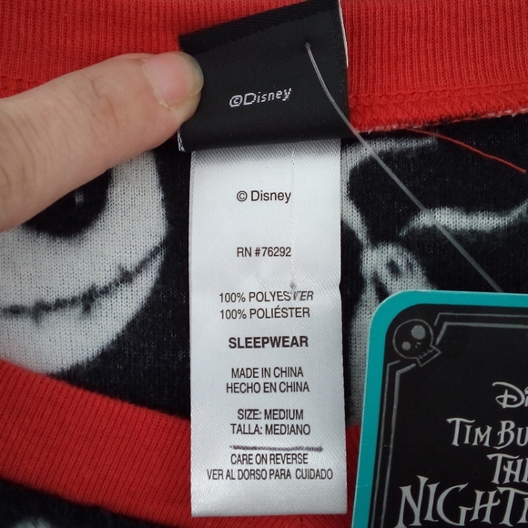 NWT The Nightmare Before Christmas Plush Pajama Top M Black White Red Holiday - Picture 8 of 9